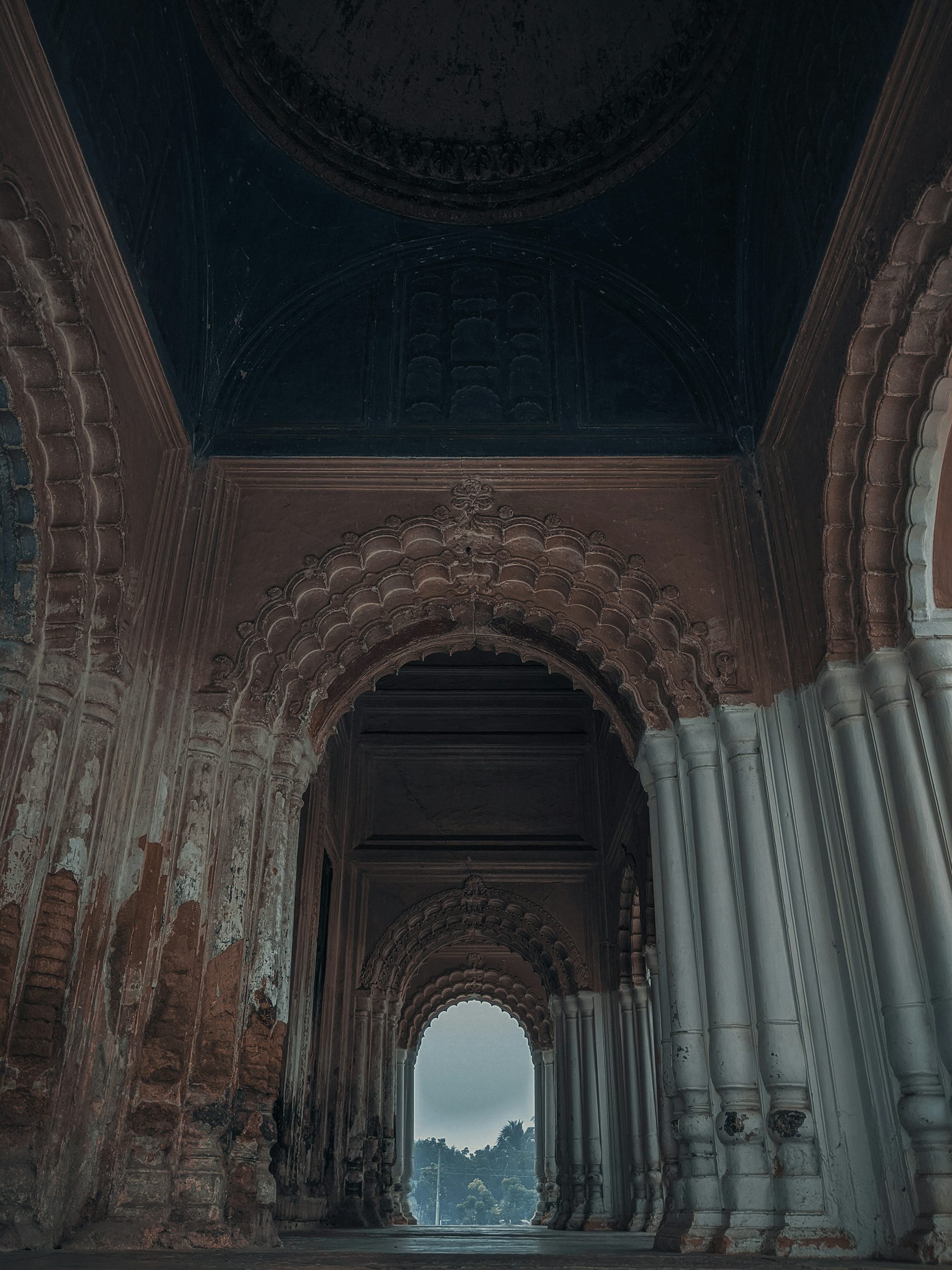 brown and white concrete building